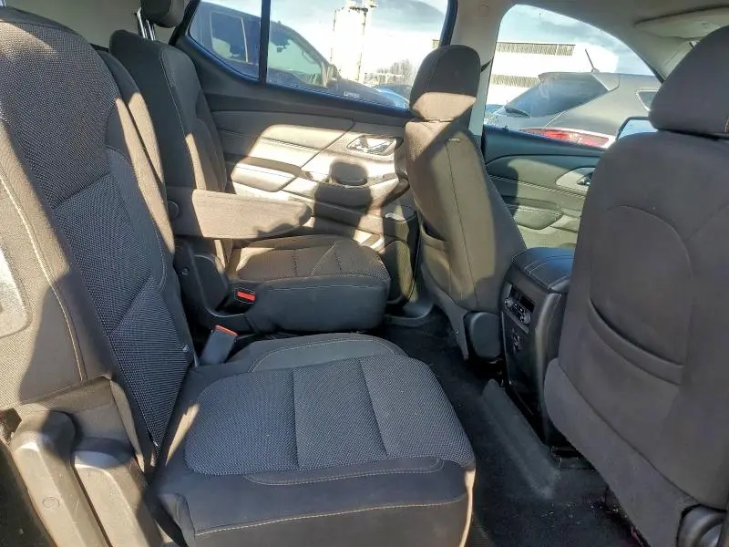 2018 CHEVROLET TRAVERSE LT  