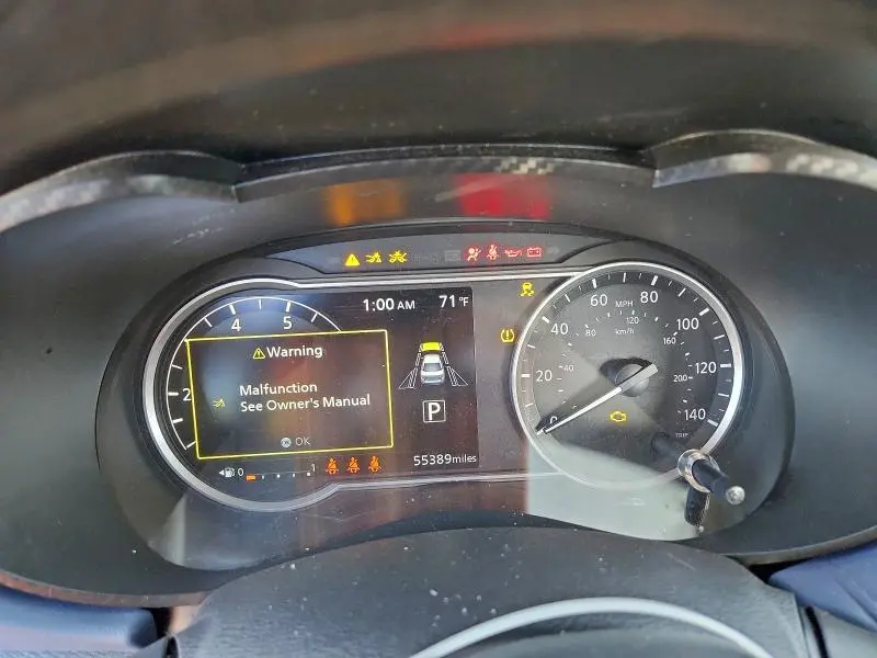 2023 NISSAN VERSA SV  