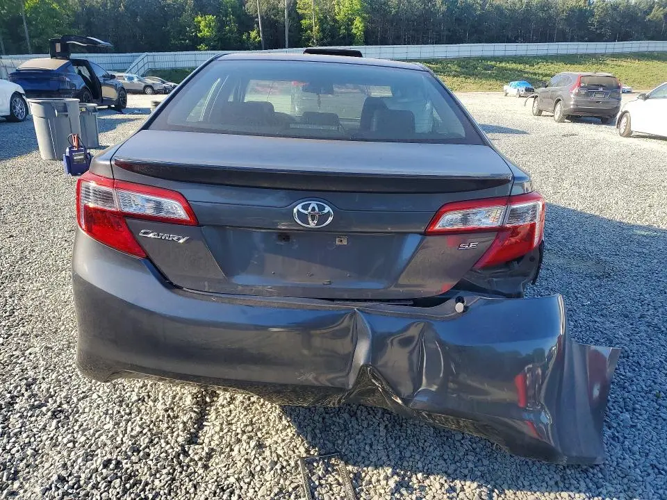 2013 TOYOTA CAMRY SE  