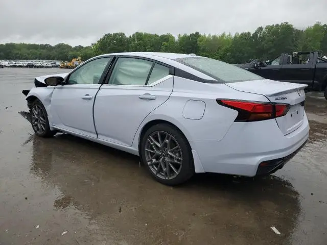 2024 NISSAN ALTIMA SR  