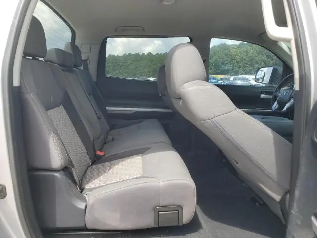 2016 TOYOTA TUNDRA CREWMAX SR5  