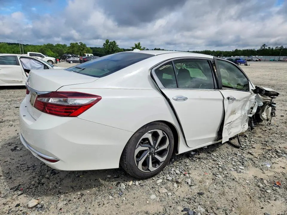 2017 HONDA ACCORD EX  