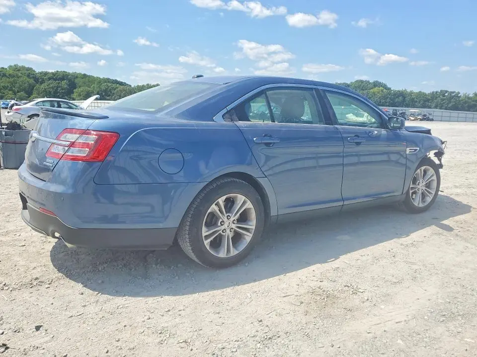 2018 FORD TAURUS SEL  