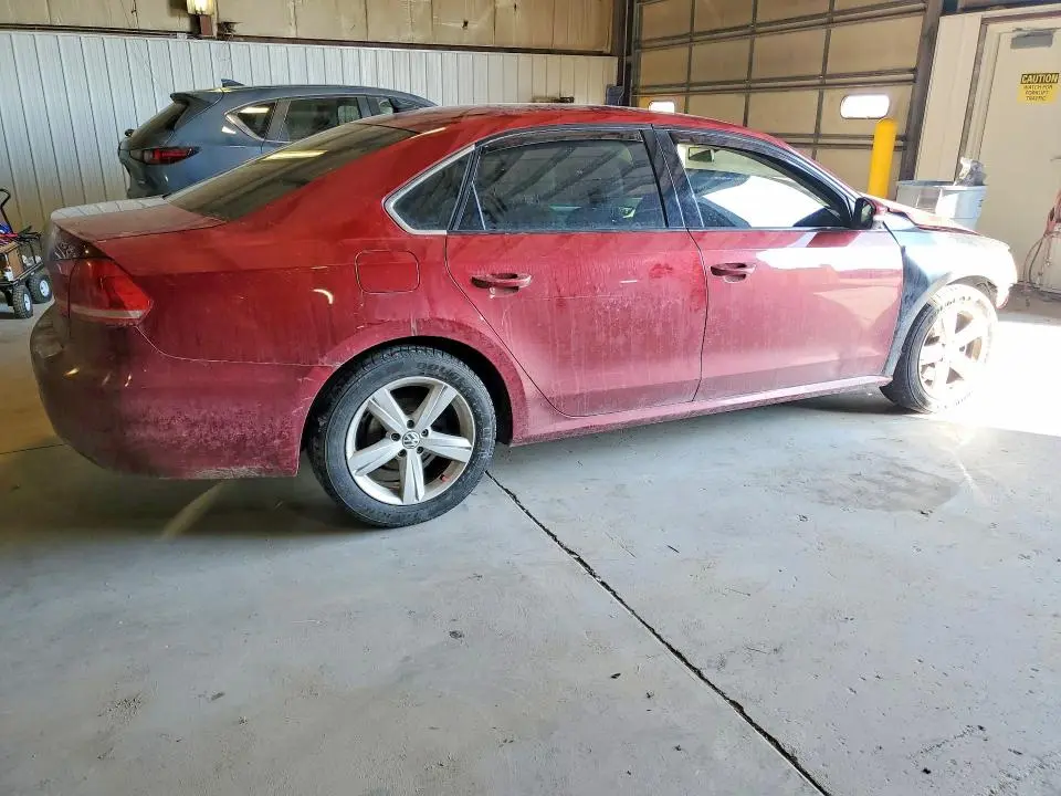 2015 VOLKSWAGEN PASSAT SE  