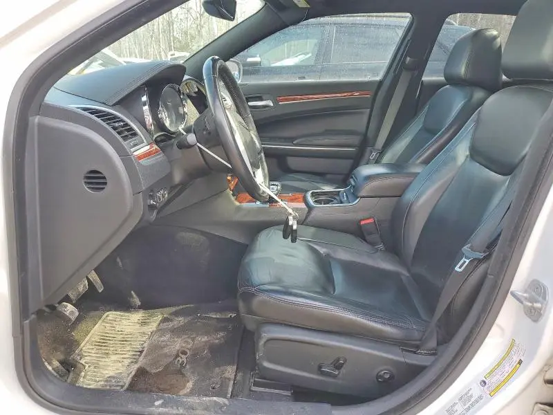 2013 CHRYSLER 300   