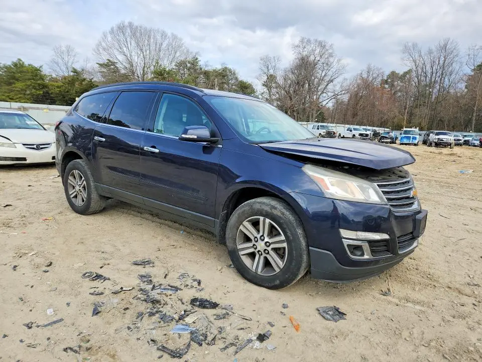 2017 CHEVROLET TRAVERSE LT  