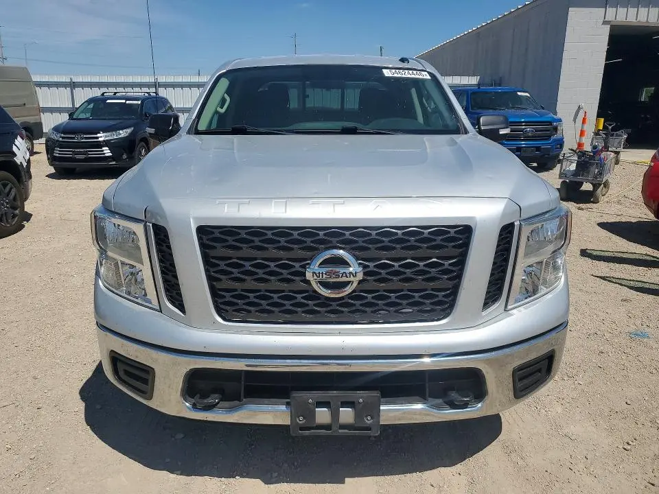 2019 NISSAN TITAN SV  