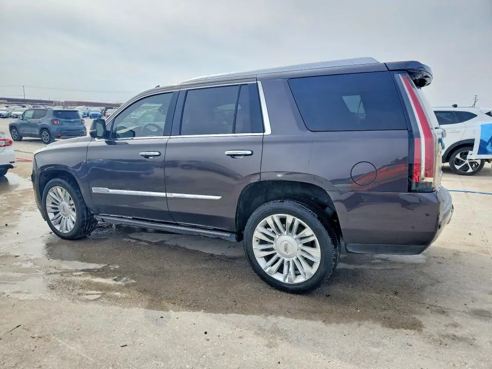 2017 CADILLAC ESCALADE PLATINUM  