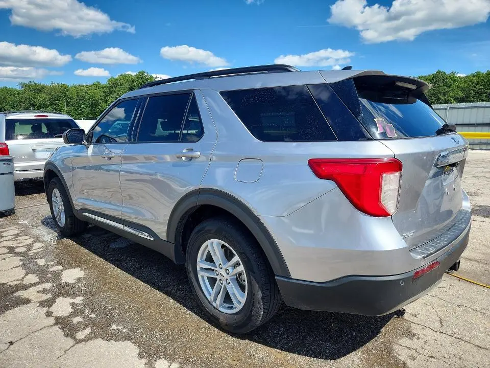 2021 FORD EXPLORER XLT  