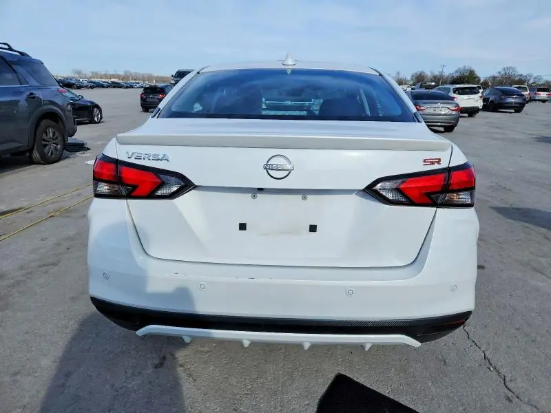2024 NISSAN VERSA SR  