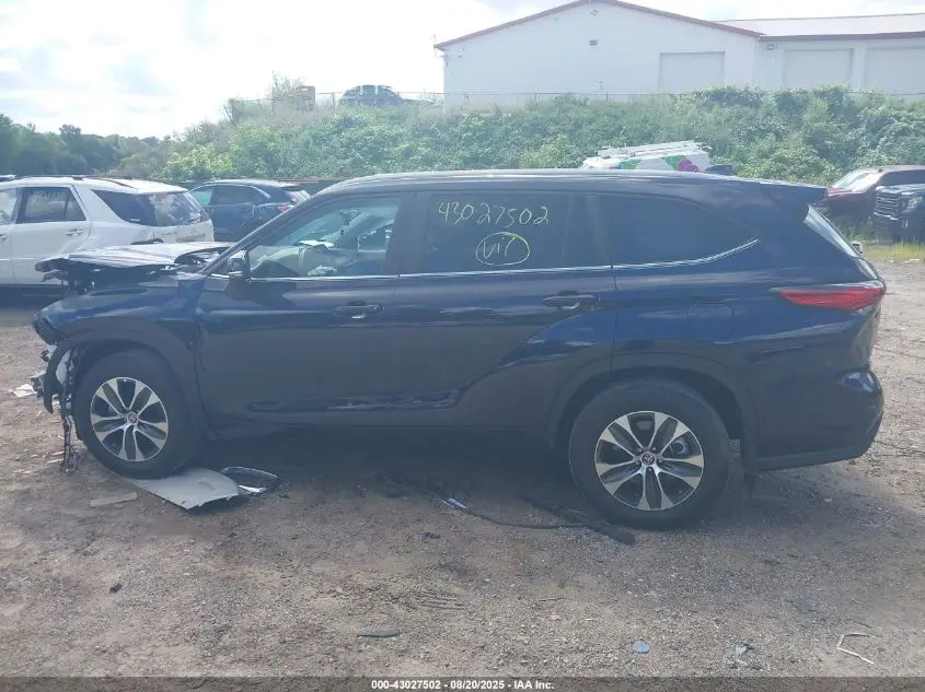 2023 TOYOTA HIGHLANDER XLE