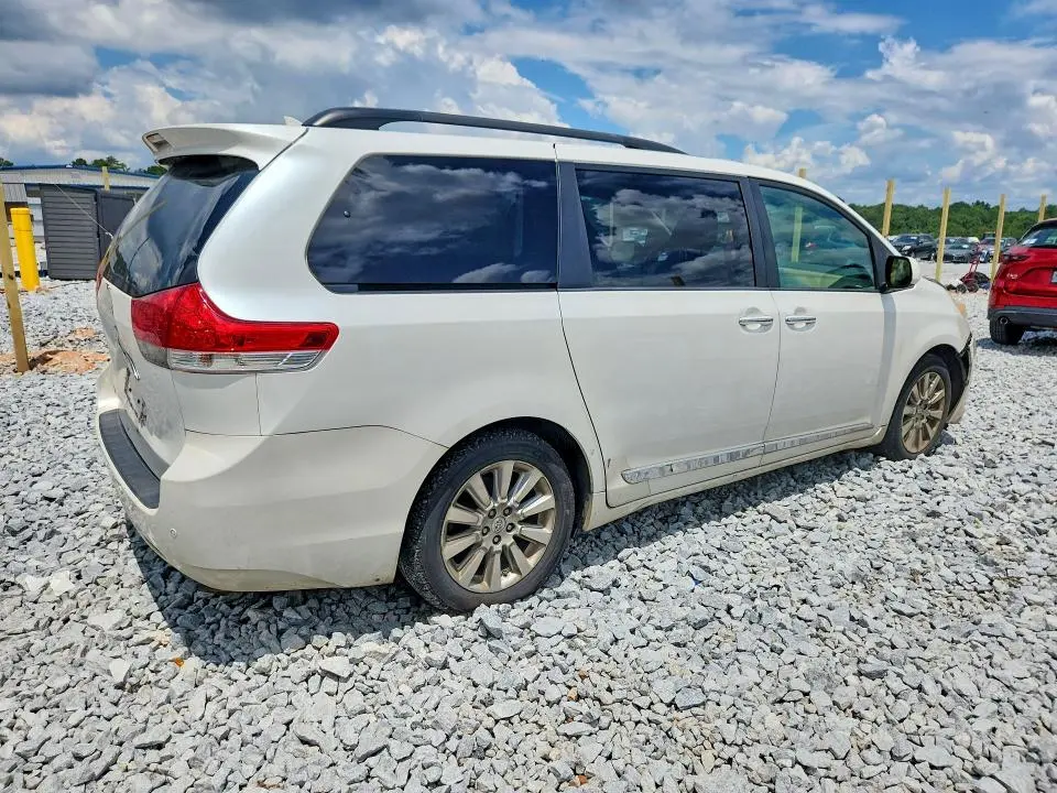 2012 TOYOTA SIENNA LIMITED 7-PASSENGER  