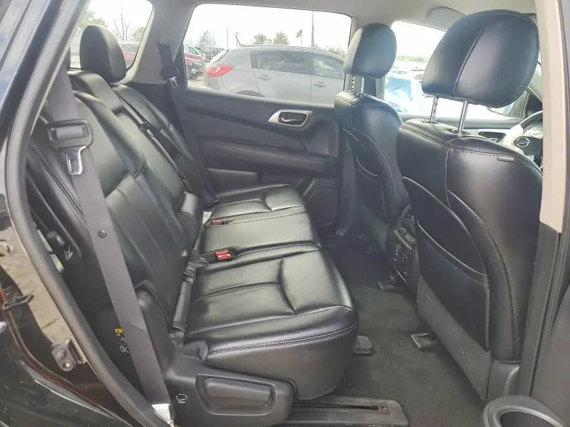 2018 NISSAN PATHFINDER SL  