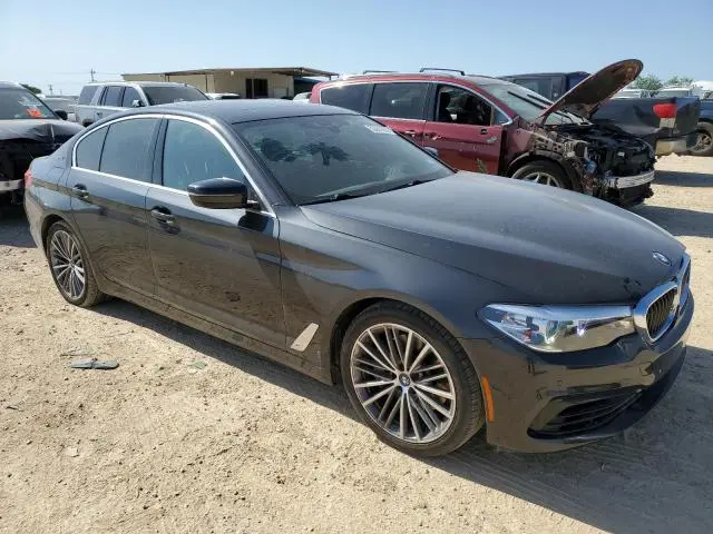 2019 BMW 530E 
