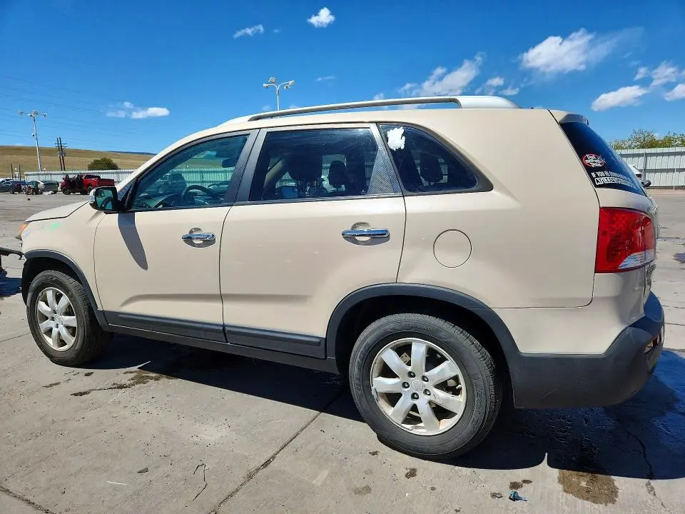 2011 KIA SORENTO LX  