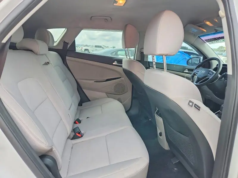 2020 HYUNDAI TUCSON SEL  