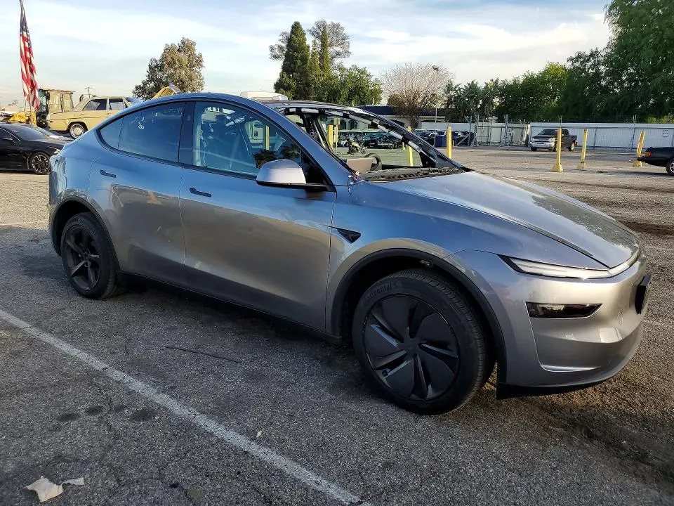 2026 TESLA MODEL Y   