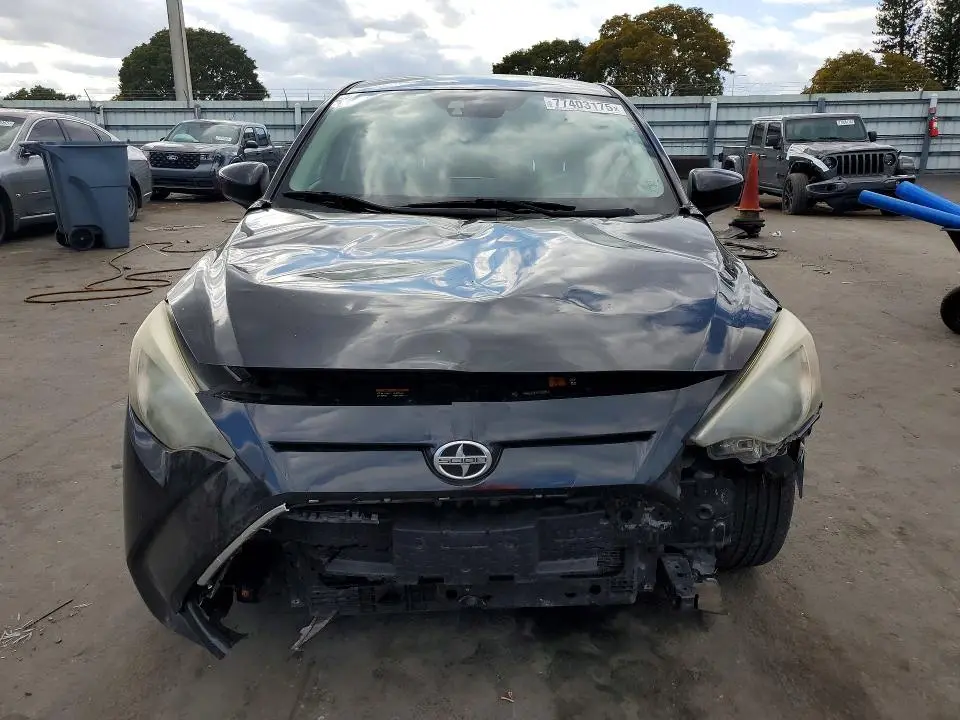 2016 TOYOTA SCION IA   