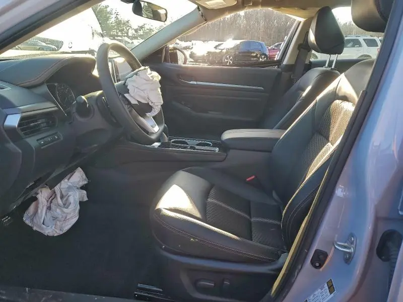 2025 NISSAN ALTIMA SR  