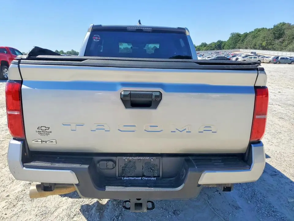 2024 TOYOTA TACOMA SR5  