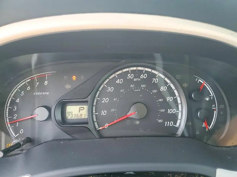2012 TOYOTA SIENNA LE  