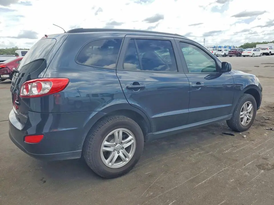 2011 HYUNDAI SANTA FE GLS  