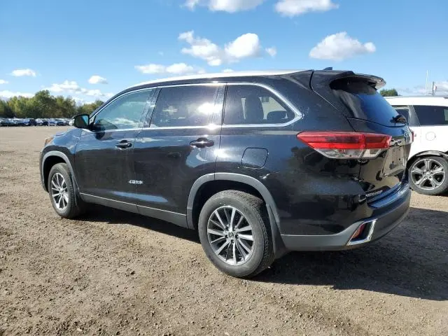 2019 TOYOTA HIGHLANDER SE  