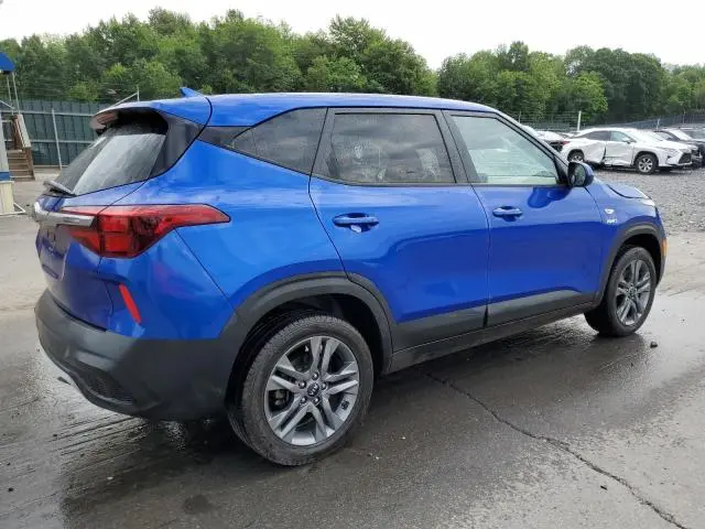 2021 KIA SELTOS LX  