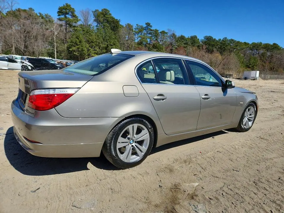 2010 BMW 528 I  