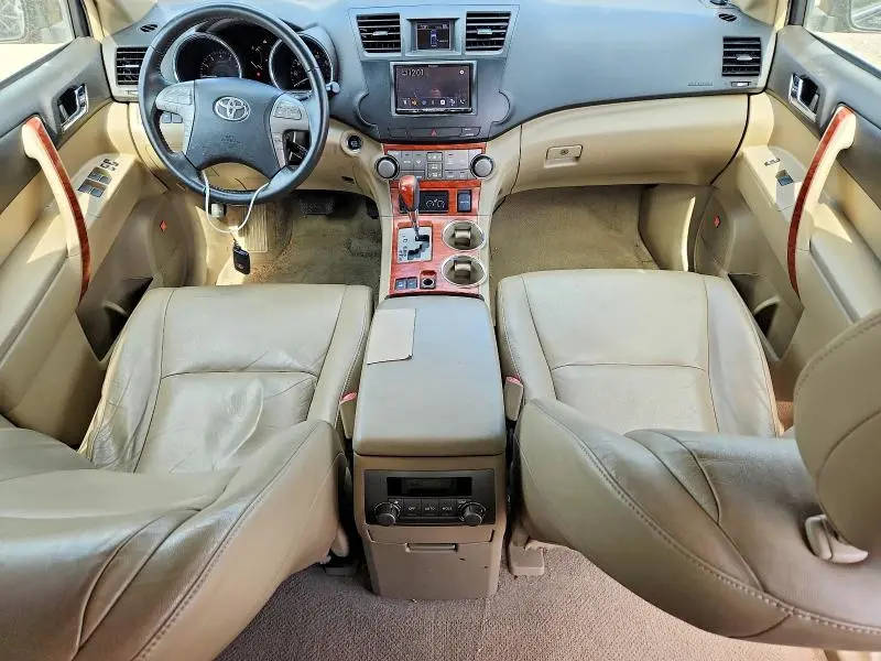 2010 TOYOTA HIGHLANDER LIMITED  