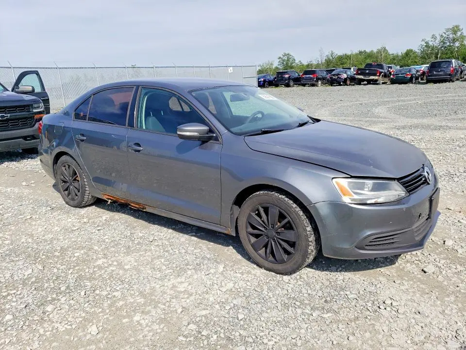 2014 VOLKSWAGEN JETTA BASE  