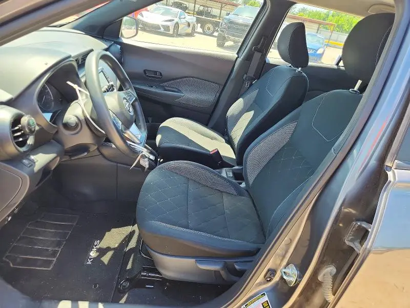 2018 NISSAN KICKS S  
