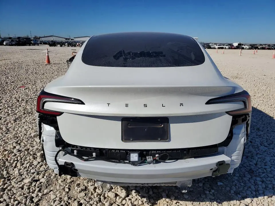 2026 TESLA MODEL 3   