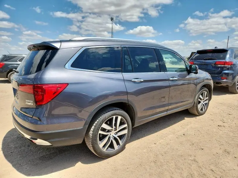 2017 HONDA PILOT TOURING  