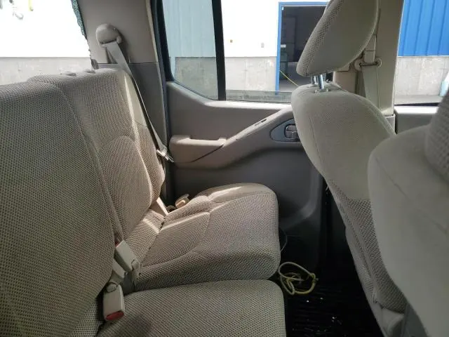 2012 NISSAN FRONTIER SV  