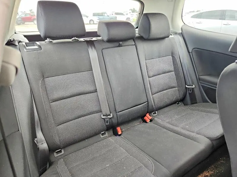 2012 VOLKSWAGEN GOLF   