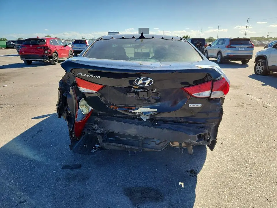 2013 HYUNDAI ELANTRA   