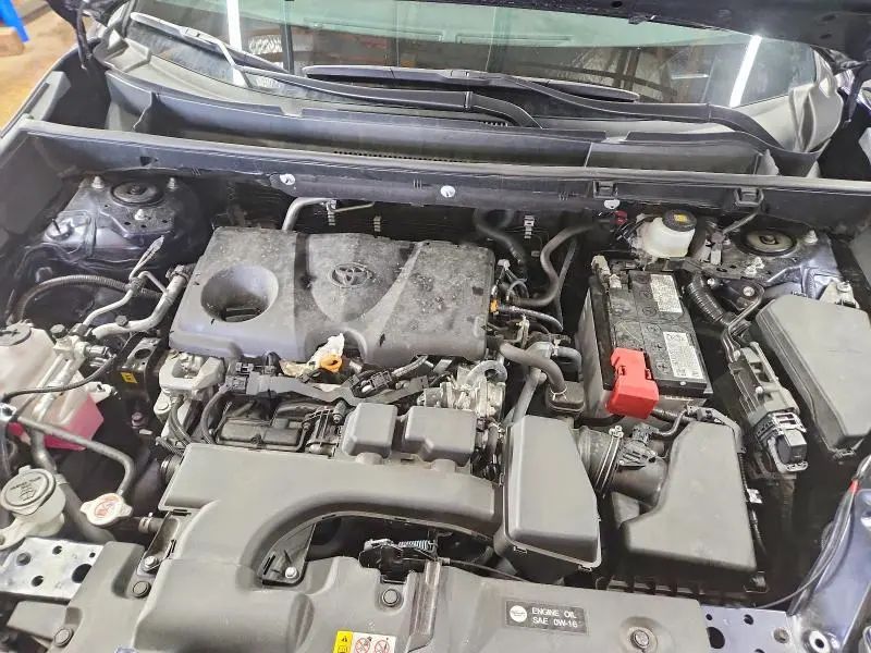 2024 TOYOTA RAV4 XLE  