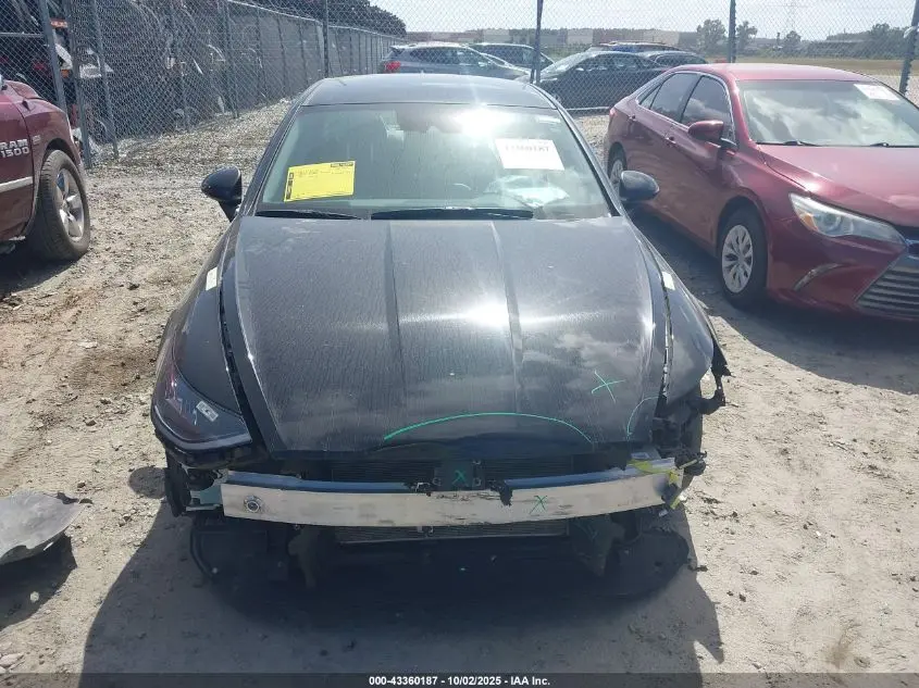 2023 HYUNDAI SONATA SE