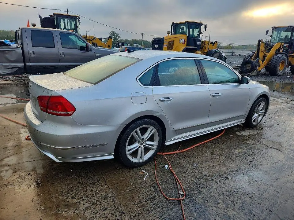 2015 VOLKSWAGEN PASSAT SEL  