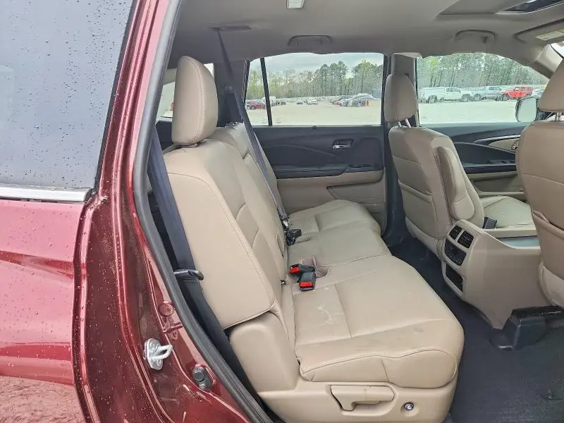 2022 HONDA PILOT SE  