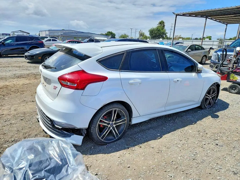 2017 FORD FOCUS ST  