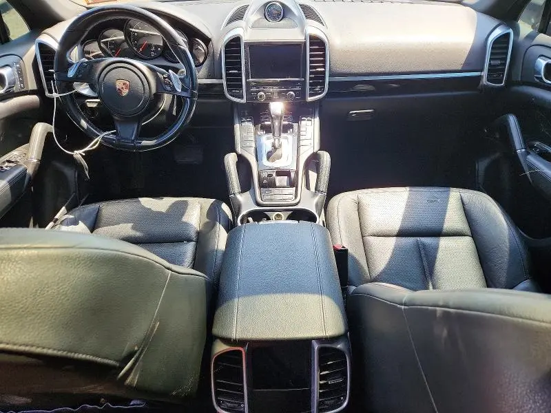 2014 PORSCHE CAYENNE   