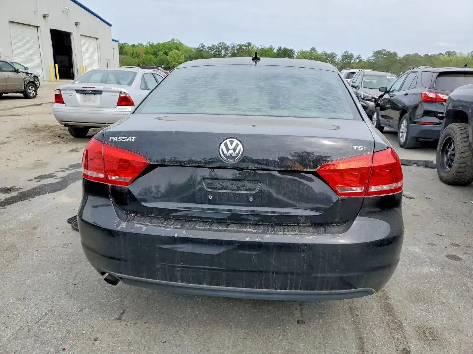 2015 VOLKSWAGEN PASSAT S  