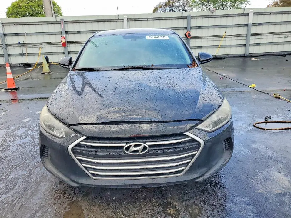 2018 HYUNDAI ELANTRA SE  