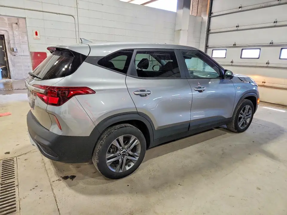 2023 KIA SELTOS LX  