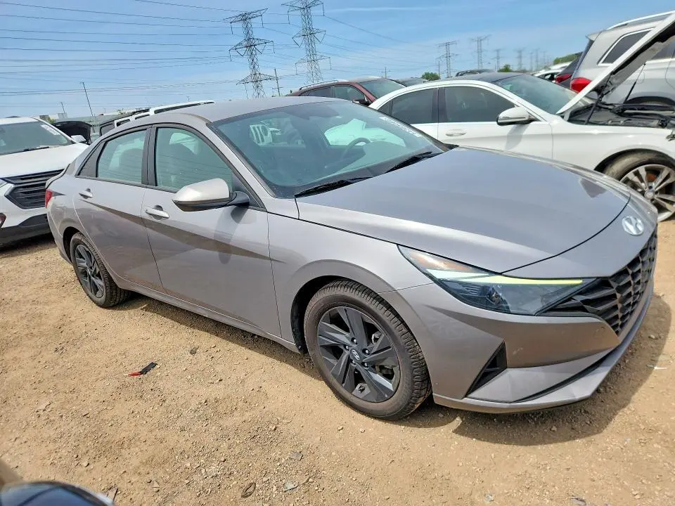 2022 HYUNDAI ELANTRA SEL  