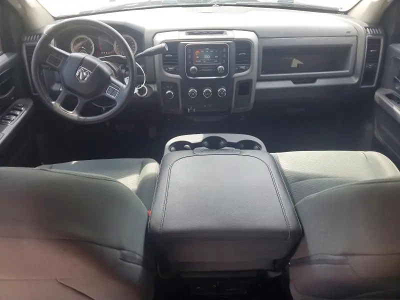 2016 RAM 1500 ST  