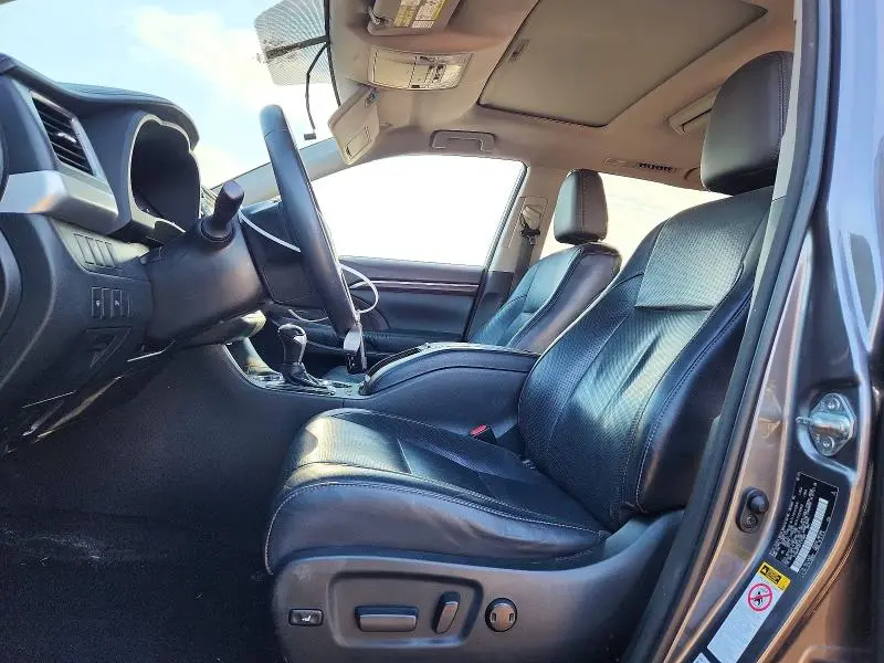 2015 TOYOTA HIGHLANDER LIMITED  