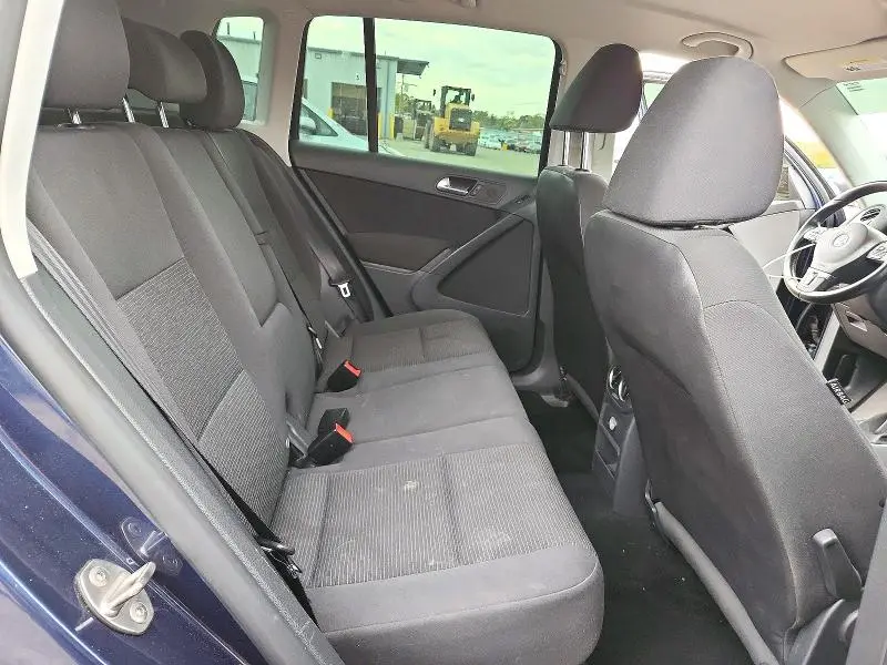 2014 VOLKSWAGEN TIGUAN S  